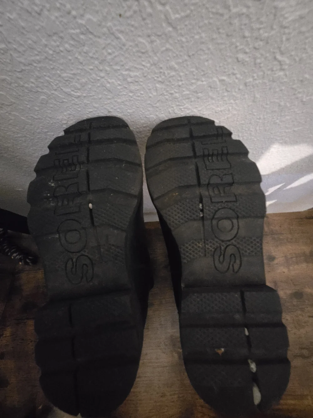 Sorel Black Leather Ankle Chelsea Booties